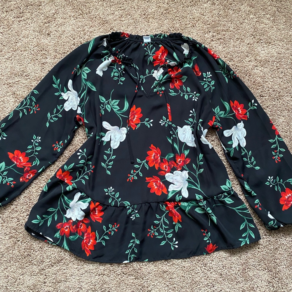 Floral Black Blouse with Tie Detail